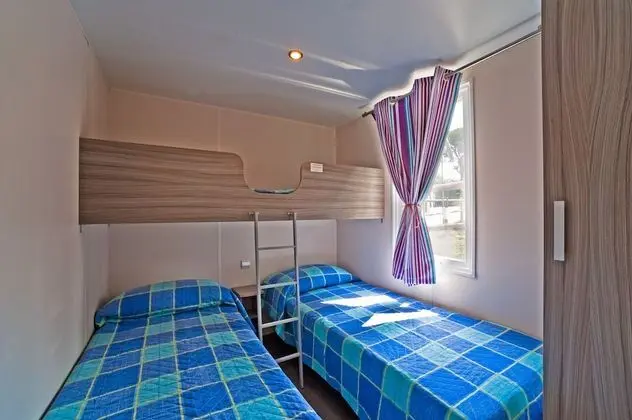 Deluxe Karavan