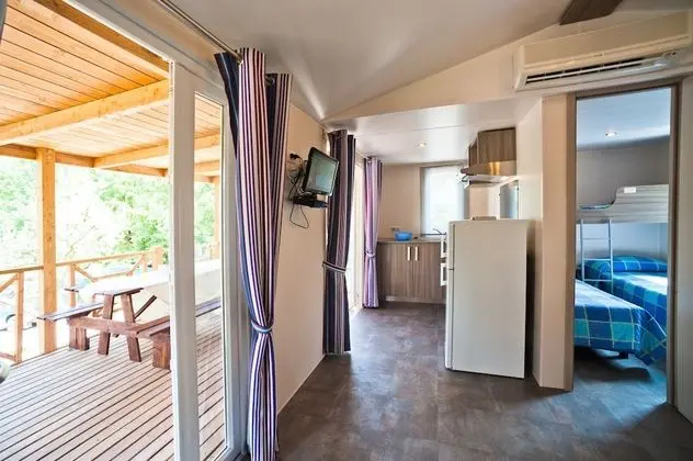 Deluxe Karavan