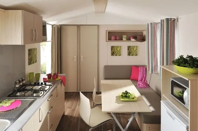 Karavan (Emeraude, 4 persons)