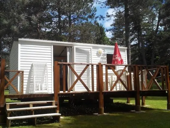 Karavan (sans sanitaires et sans eau)