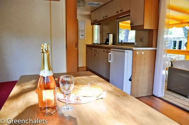 Basic Karavan, 2 Yatak Odası, Sigara İçilmez, Balkon/Veranda