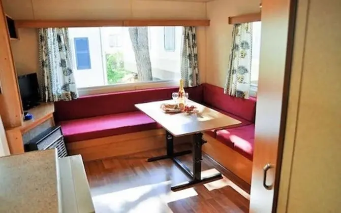 Basic Karavan, 2 Yatak Odası, Sigara İçilmez, Balkon/Veranda