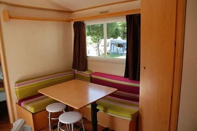 Karavan (4 personnes)