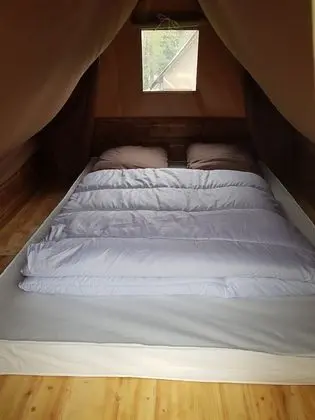 Kulübe, Nehir Manzaralı