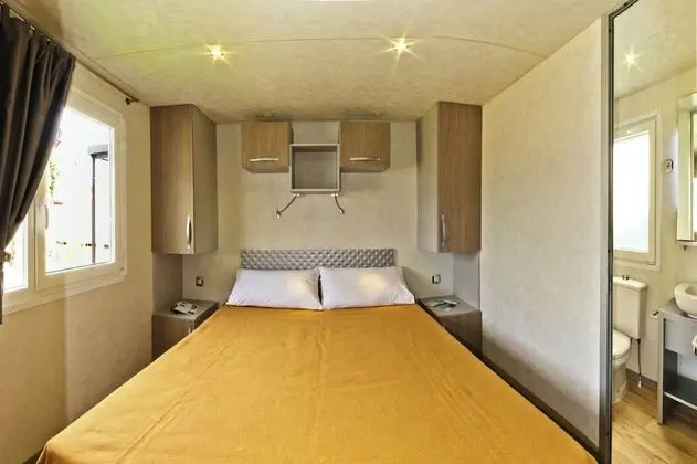 Deluxe Karavan
