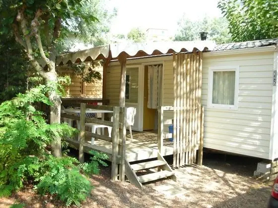 Karavan (Faviere)