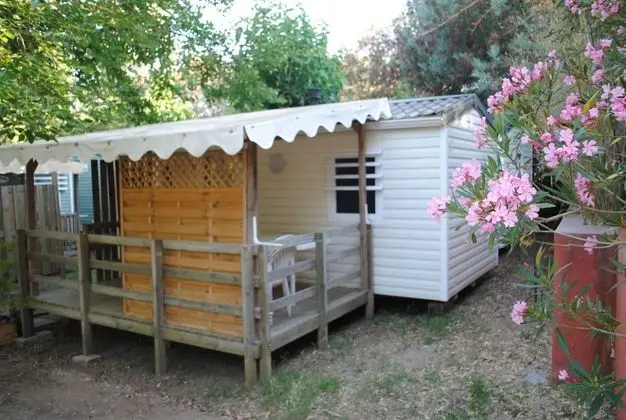 Karavan (Faviere)
