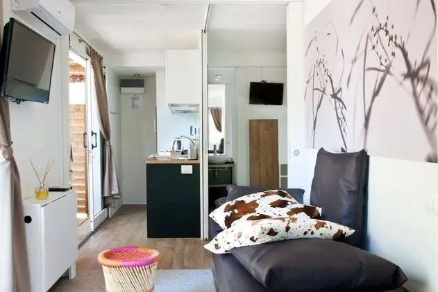 Karavan (Maison Chic)