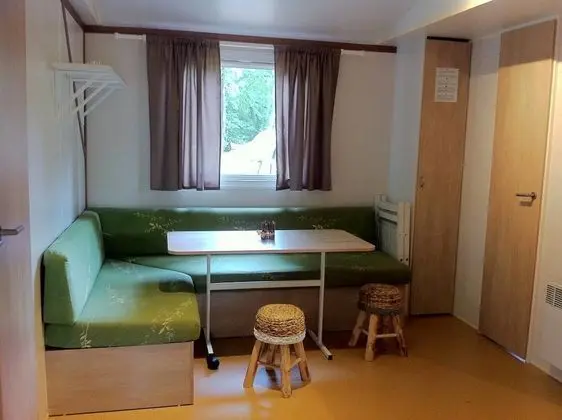 Karavan, Sigara İçilmez
