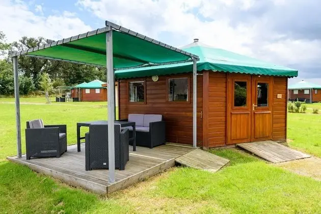 Cabin (tente chalet accessible)