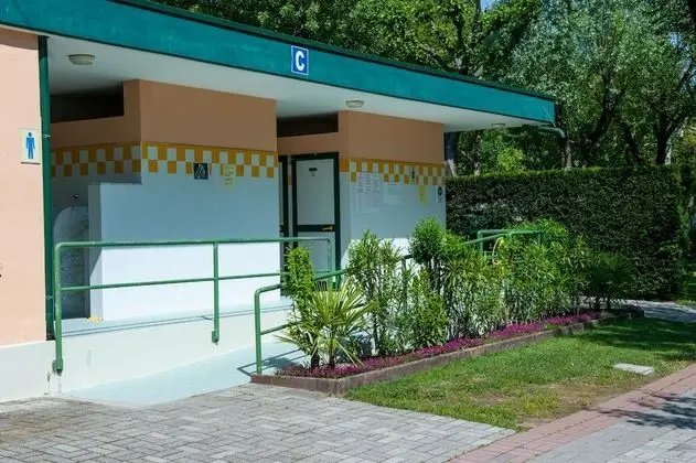Standard Karavan, Ortak Banyo