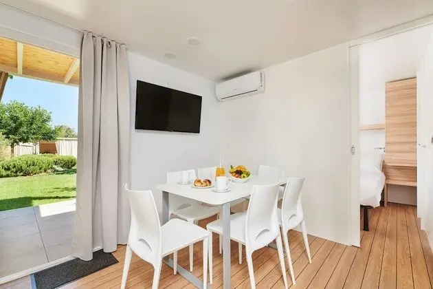 Premium Karavan