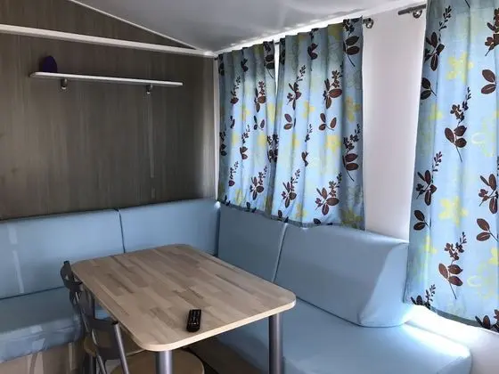 Karavan, 2 Yatak Odası, Dağ Manzaralı (Queen)