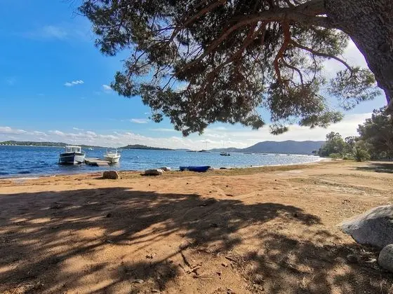 Dağ Evi, Banyolu/Duşlu (ombragés)