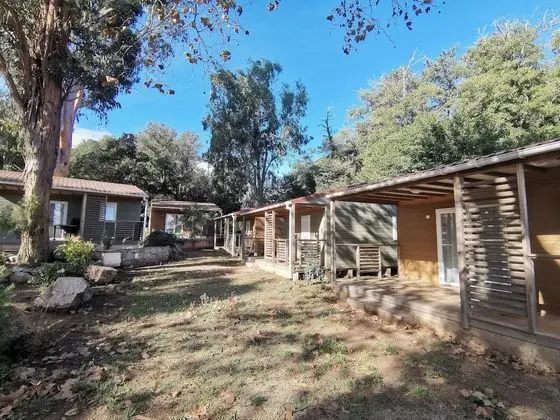 Dağ Evi, Banyolu/Duşlu (ombragés)