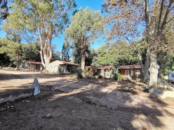 Dağ Evi, Banyolu/Duşlu (ombragés)