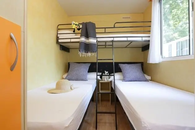 Karavan (Charme AC)