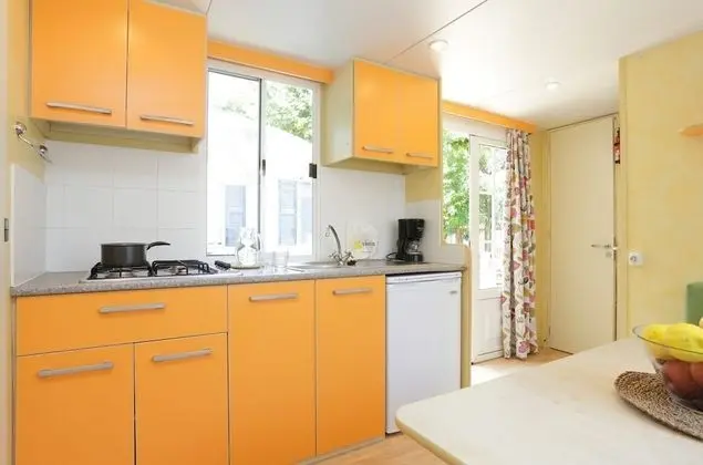 Karavan (Charme AC)