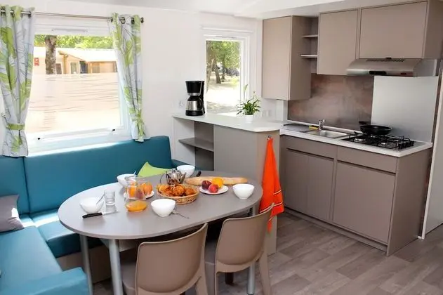 Karavan (Alpage)