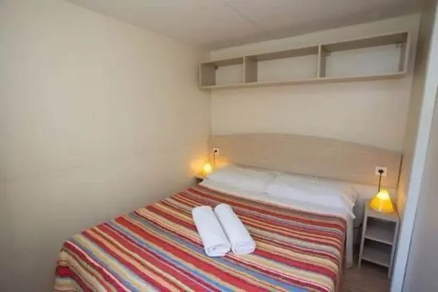 Luxury Karavan (6 people Tucano)(Beach Access)