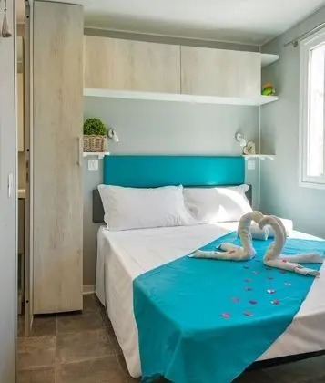 Karavan, Birden Çok Yatak, 2 Banyolu, Plaj Kenarı