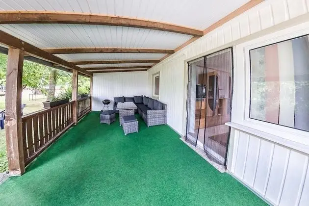 Ev (incl. cleaning fee 40 EUR)