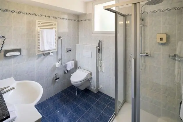 Superior Tek Büyük Yataklı Oda