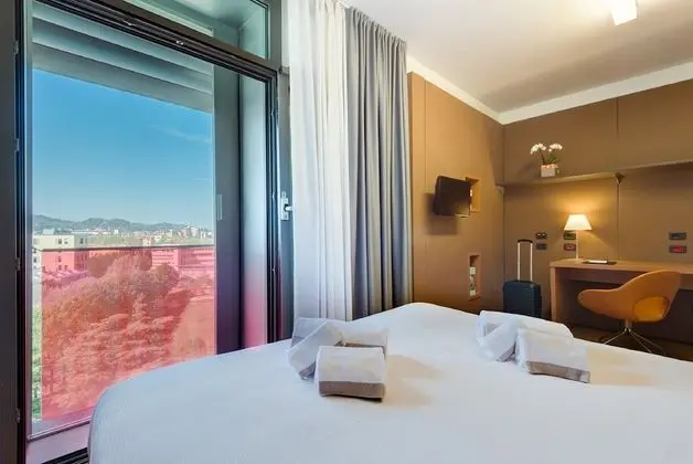 Standard Büyük Yataklı Tek Kişilik Oda