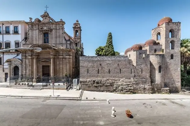 Superior Tek Büyük veya İki Ayrı Yataklı Oda