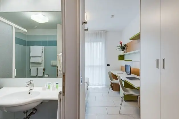 Classic Büyük Yataklı Tek Kişilik Oda