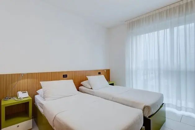 Classic Tek Büyük veya İki Ayrı Yataklı Oda