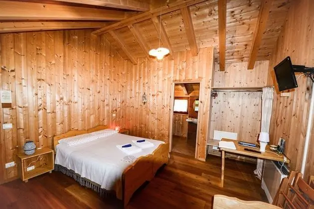 Deluxe Tek Büyük veya İki Ayrı Yataklı Oda, 1 Yatak Odası, Bahçe Manzaralı