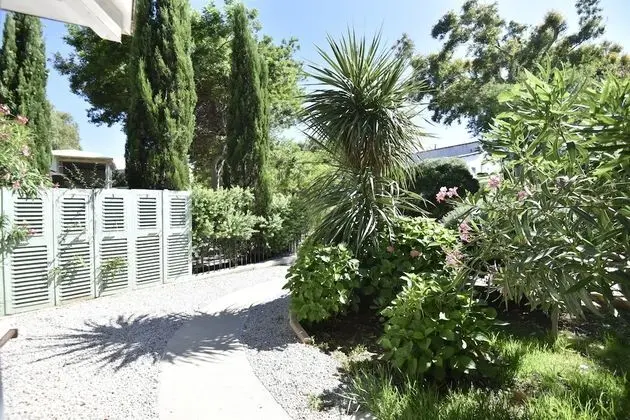 Kır Evi (Tribord)