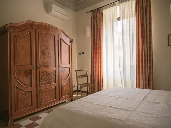 Royal Tek Büyük Yataklı Oda