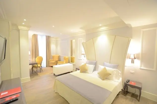 Deluxe Büyük Yataklı Tek Kişilik Oda