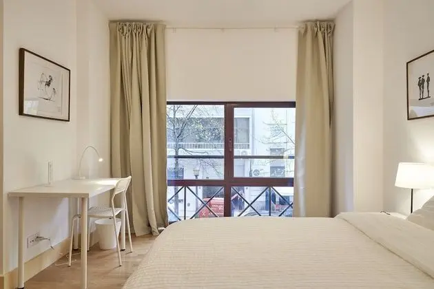 Deluxe Tek Büyük Yataklı Oda, Ortak Banyo