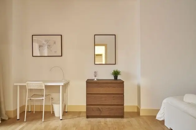 Standard Tek Büyük Yataklı Oda, Ortak Banyo
