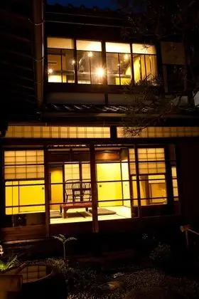 Sıra Ev (CAMPTON Nishijin 10 Arima)