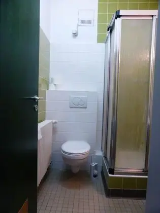 Tek Kişilik Oda, Ortak Banyo