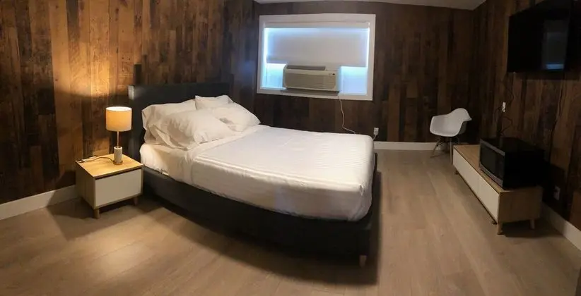 Premium Oda, 1 Büyük (Queen) Boy Yatak