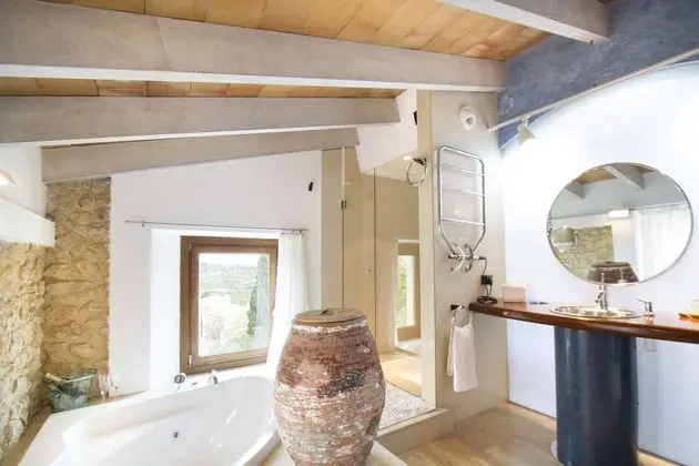 Deluxe Suite, Jetted Tub, Sea View