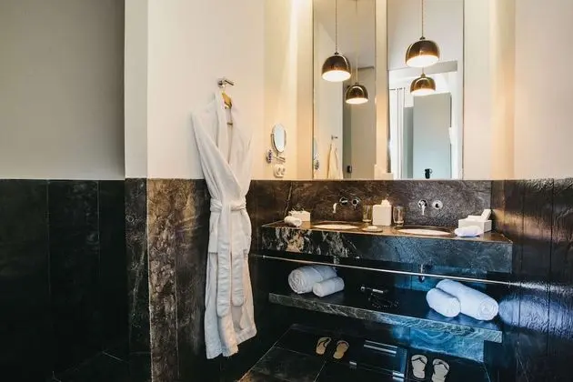 Double Petite Room with spa access