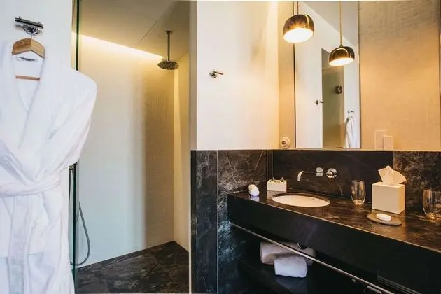Standard Tek Büyük Yataklı Oda, Veranda (with Spa access)