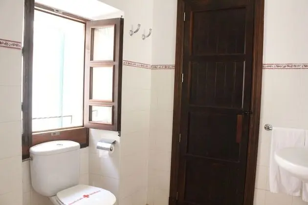 Üç Kişilik Oda