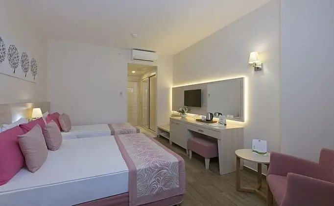 Üç Kişilik Oda