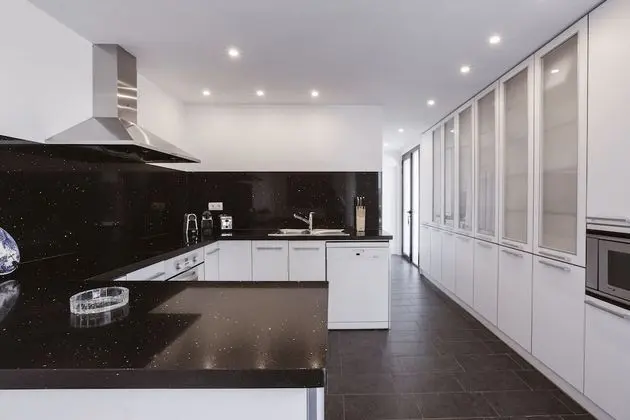 Villa, 4 Yatak Odası (Villa Moderna con Piscina)