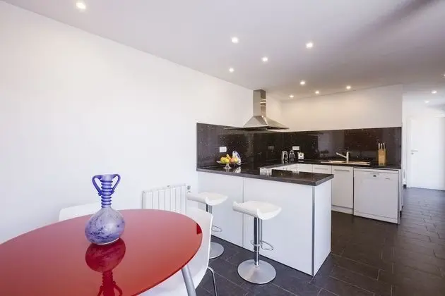 Villa, 4 Yatak Odası (Villa Moderna con Piscina)