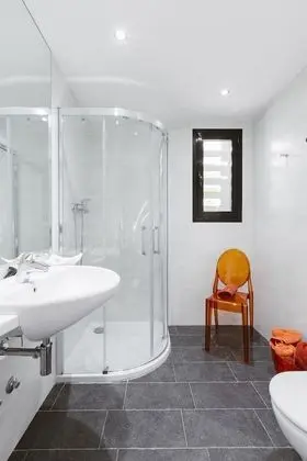 Villa, 4 Yatak Odası (Villa Moderna con Piscina)