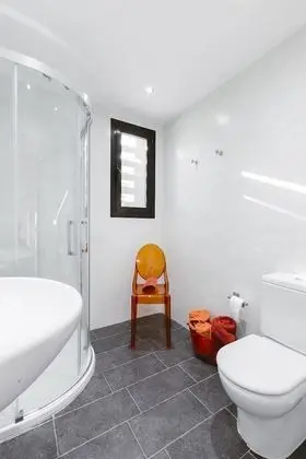 Villa, 4 Yatak Odası (Villa Moderna con Piscina)