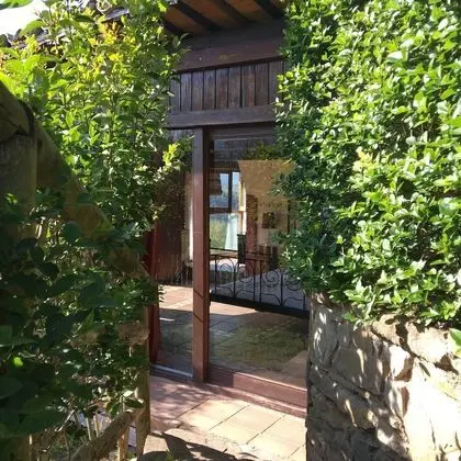 Üç Kişilik Oda, Bahçeli (Del huerto)